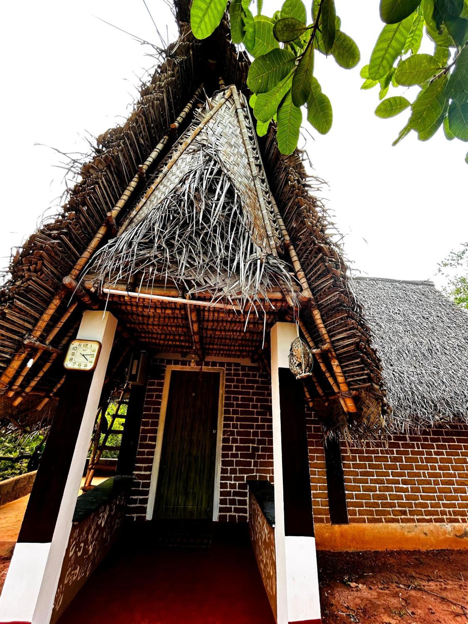 Boomerang Community Auroville Buitenkant foto